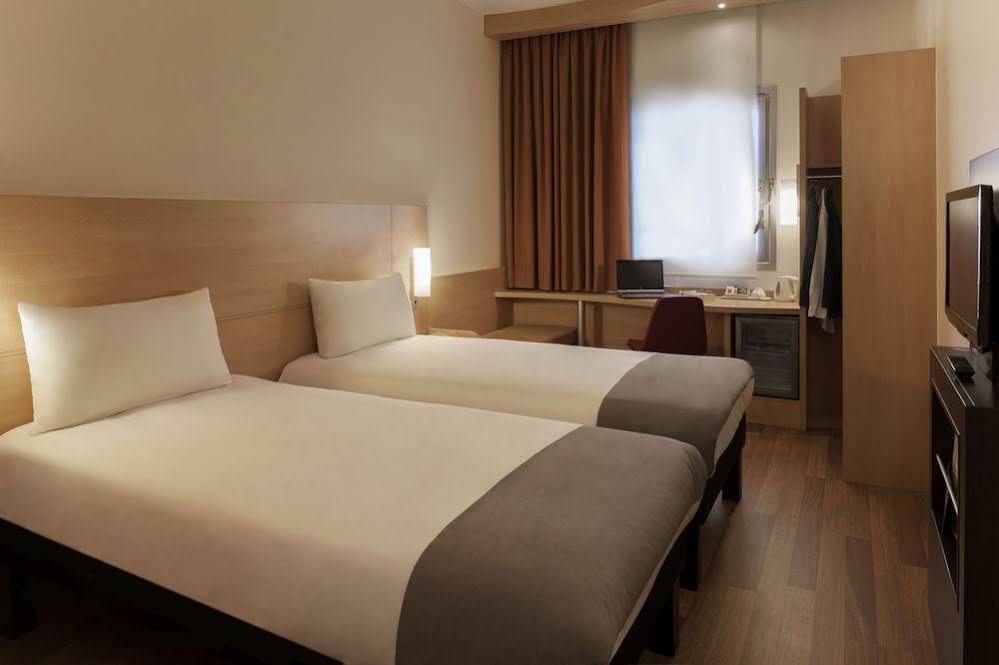 Ibis Bursa