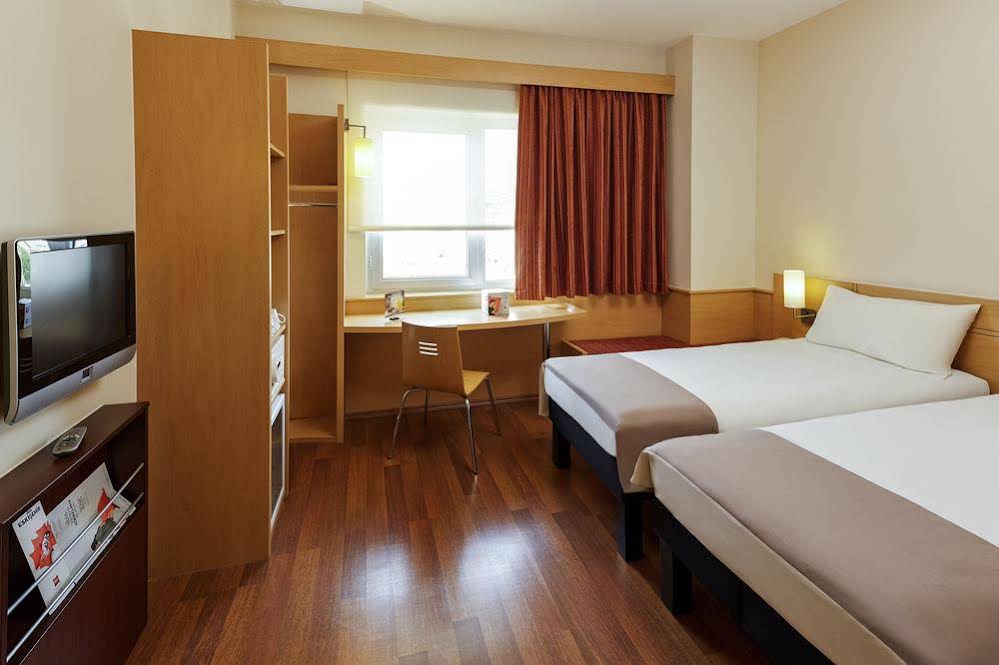 Ibis Bursa