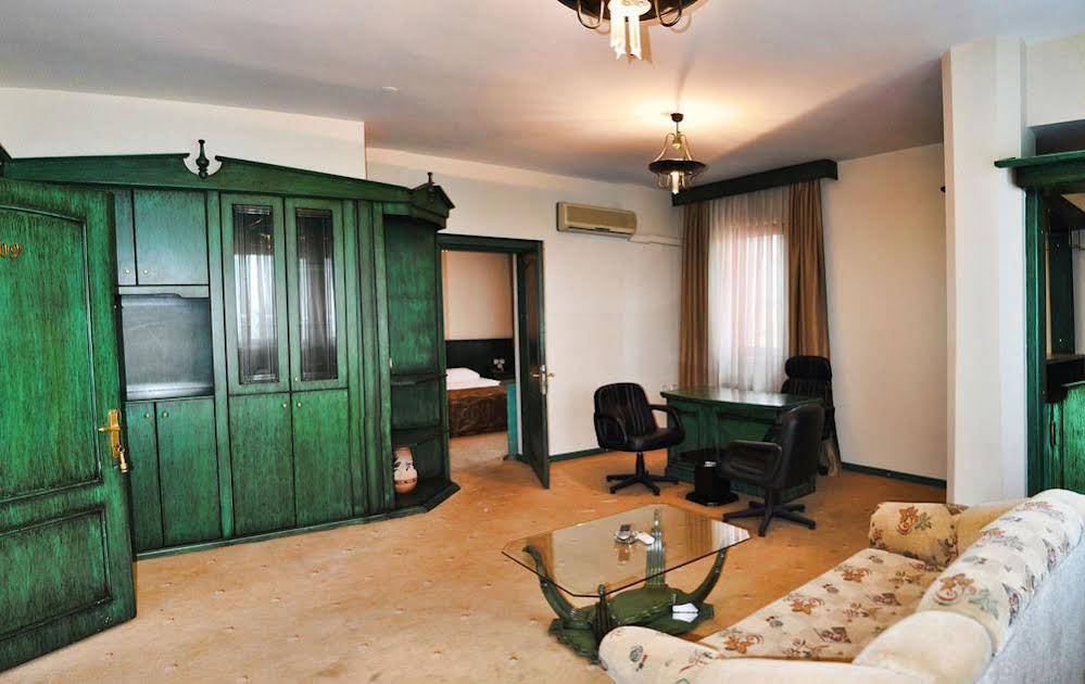 Aksular Hotel