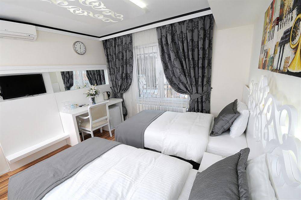 The Marions Suite