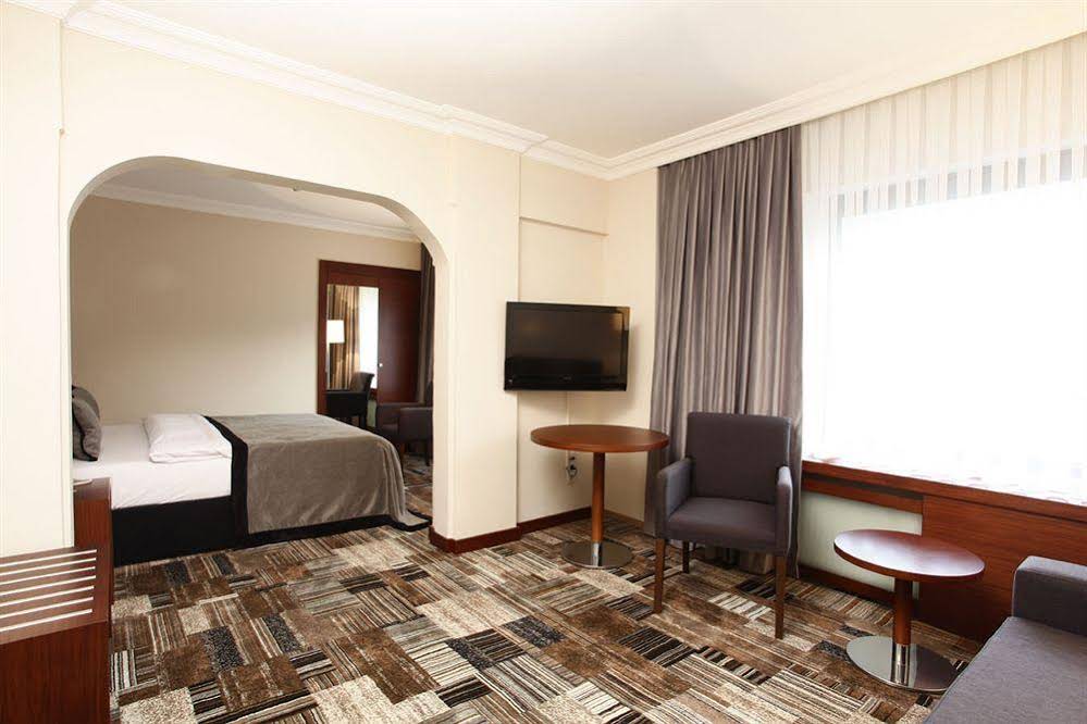 Tiara Thermal & Spa Hotel