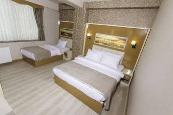 De Maison Airport Hotel