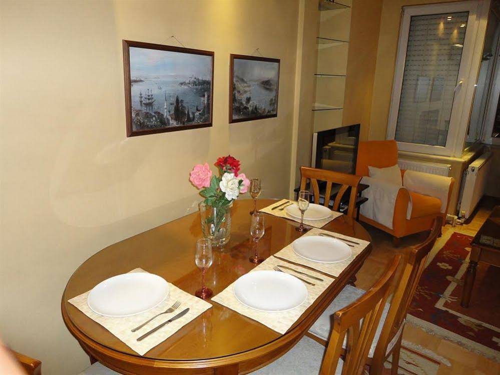 Golden Street Sea View Apartments