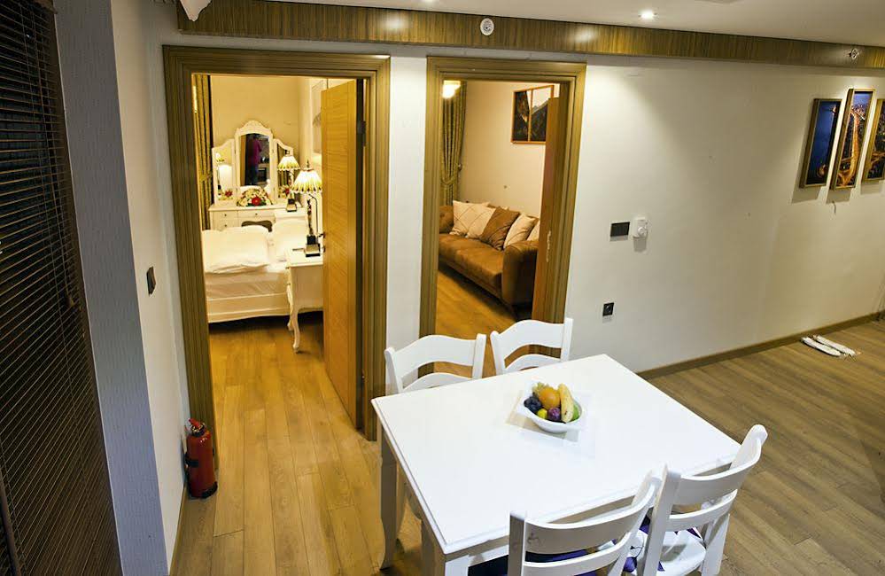 Panagia Suite Hotel