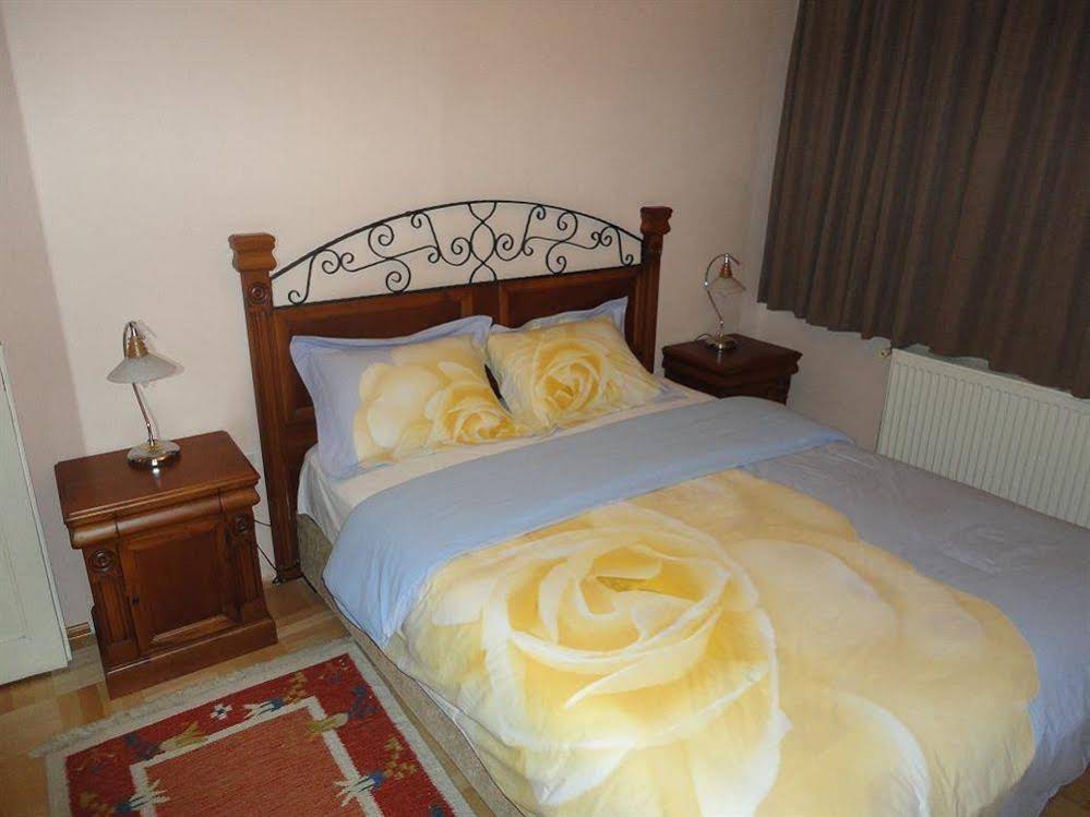 Golden Street Sea View Apartments