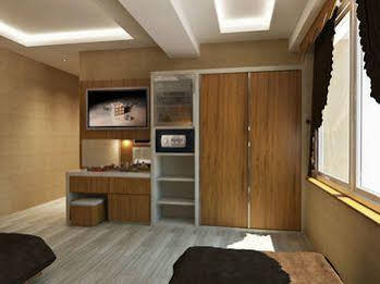 De Maison Airport Hotel