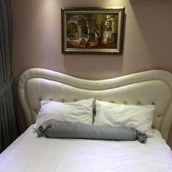 Black Bird Suite Hotel