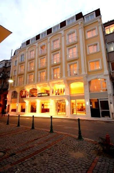 Lady Diana Hotel