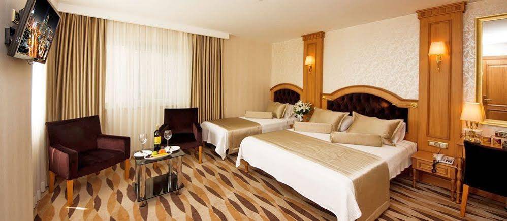 Aprilis Hotel
