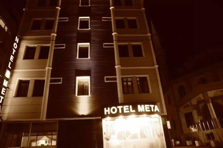 Meta Hotel