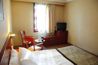 Feronya Hotel