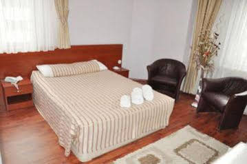 Gold 3 Hotel