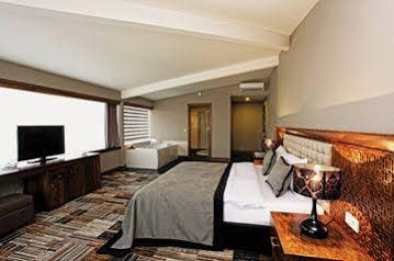 Tiara Thermal & Spa Hotel
