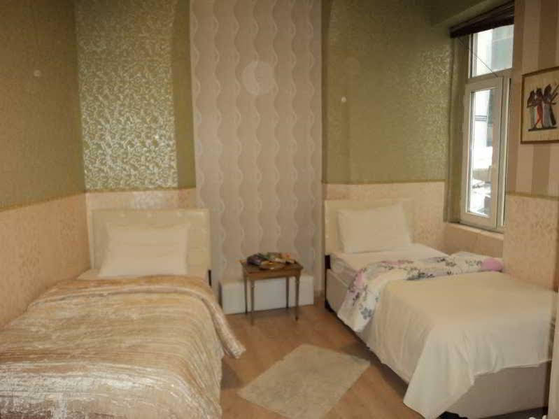 Red River Hotel