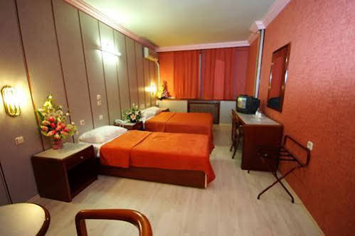 Green Hotel