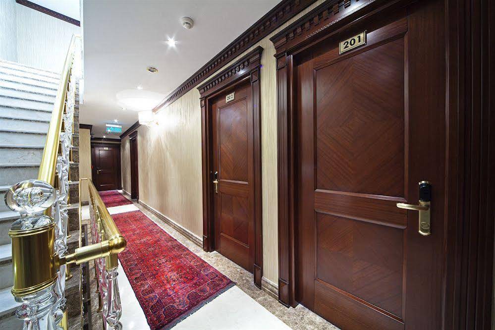 The Magnaura Palace Hotel