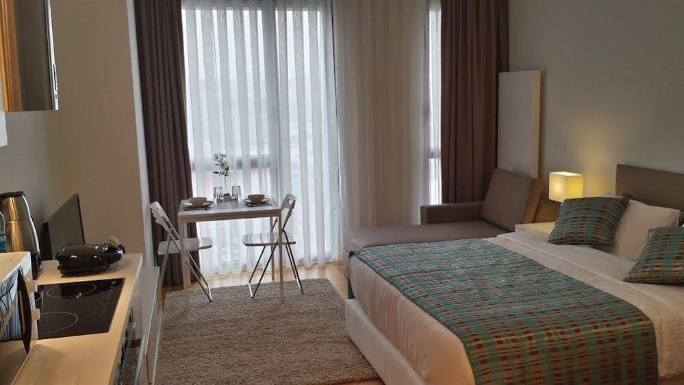 G Suites Airport