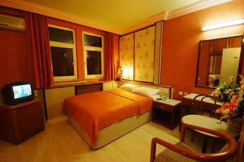 Green Hotel