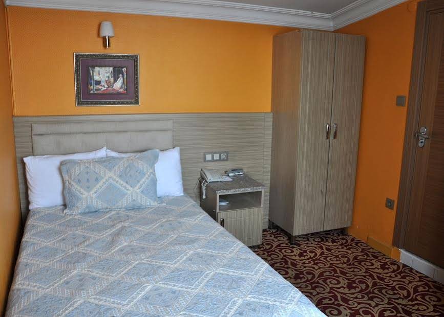 Grand Reis Hotel
