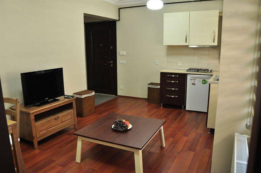 Helen Suites & Aparts